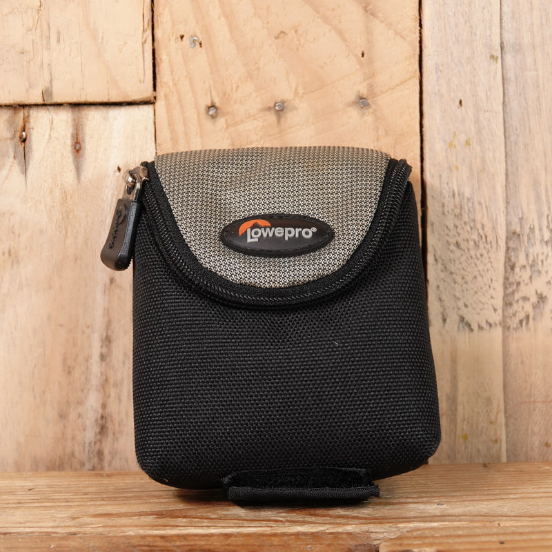 Used Lowepro D-Res 8M Camera