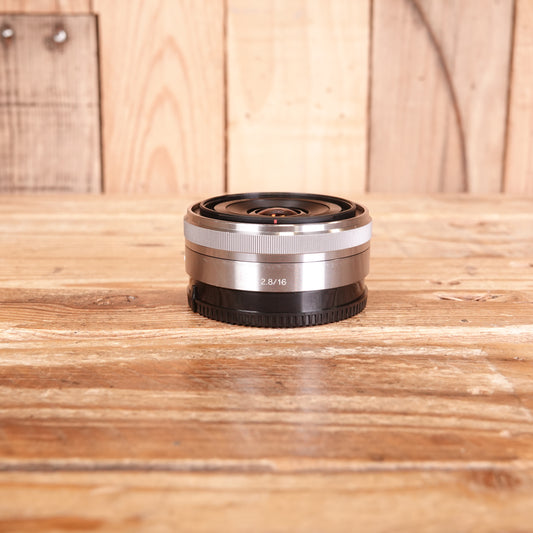 Used Sony E 16mm F2.8 Silver Pancake Lens