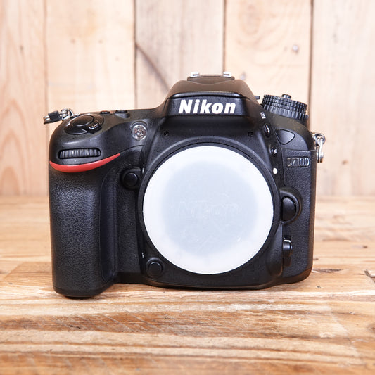 Used Nikon D7100 DSLR Camera Body