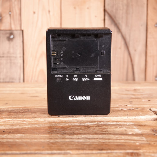 Used Canon LC-E6 US 2-Pin Charger (Designed for American Market)