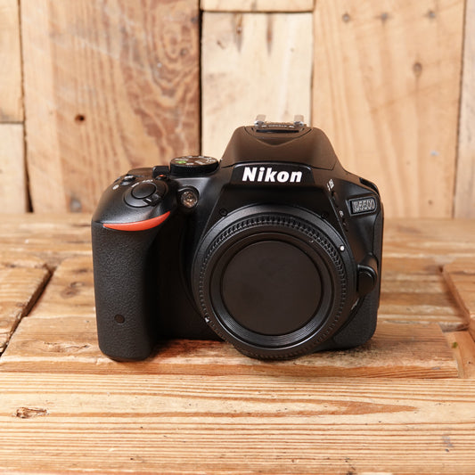Used Nikon D5500 D-SLR Camera Body