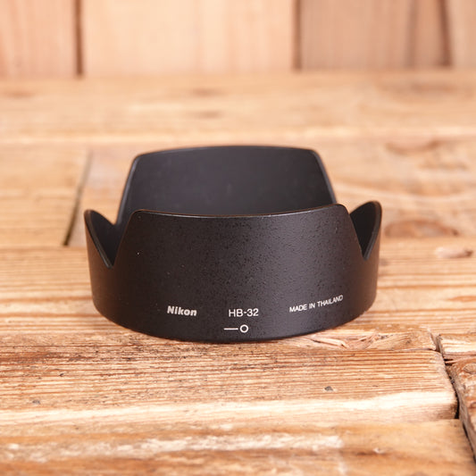 Used Genuine Nikon HB-32 Lens Hood for AF-S 18-70mm & 18-135mm DX Lenses
