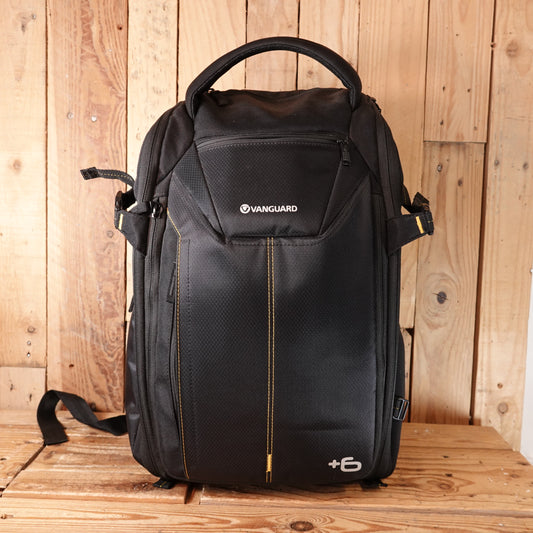 Used Vanguard Alta Rise 45 Black Backpack