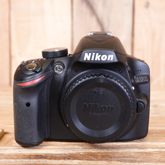 Used Nikon D3200 DSLR Camera Body