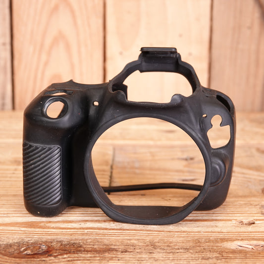Used Unbranded Silicone Rubber Housing for Canon 200D