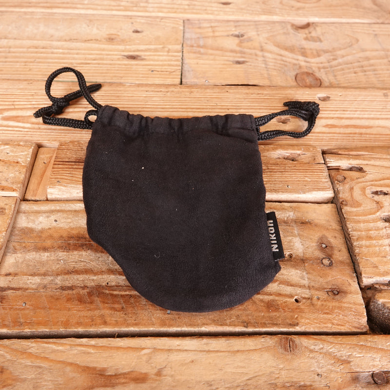 Used Nikon CL-0915 Lens Pouch For 18-70mm & 18-135mm Lenses - Small Hole