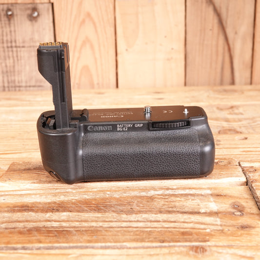 Used Canon BG-E2 Battery Grip