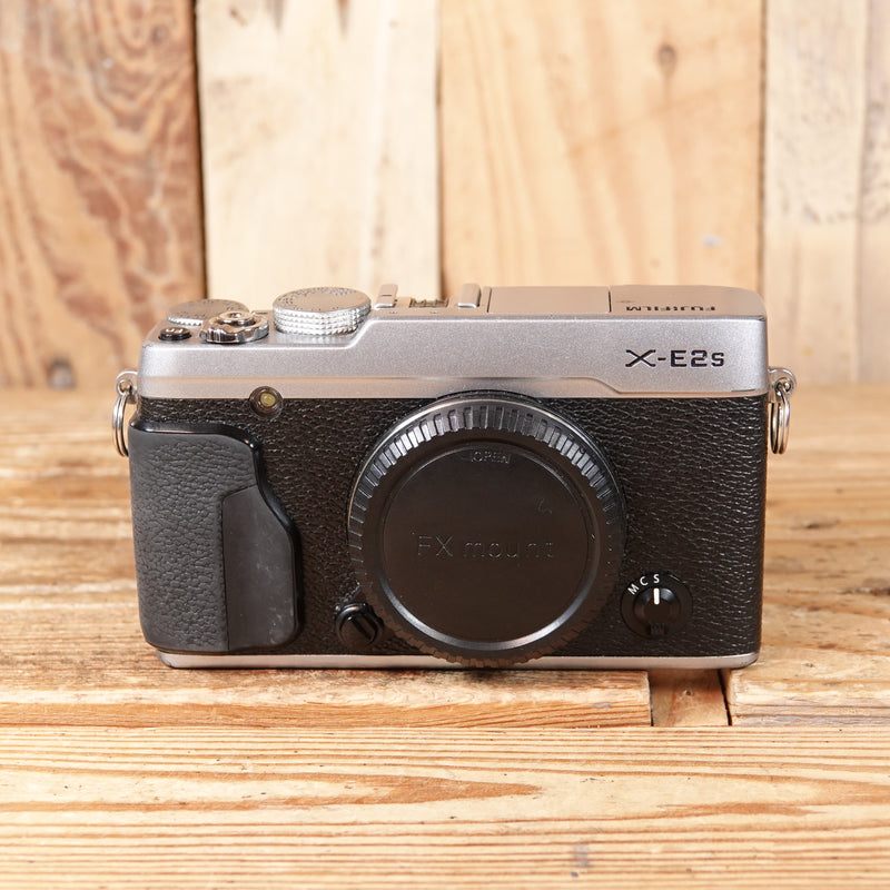 Used Fujifilm X-E2S Silver Camera Body
