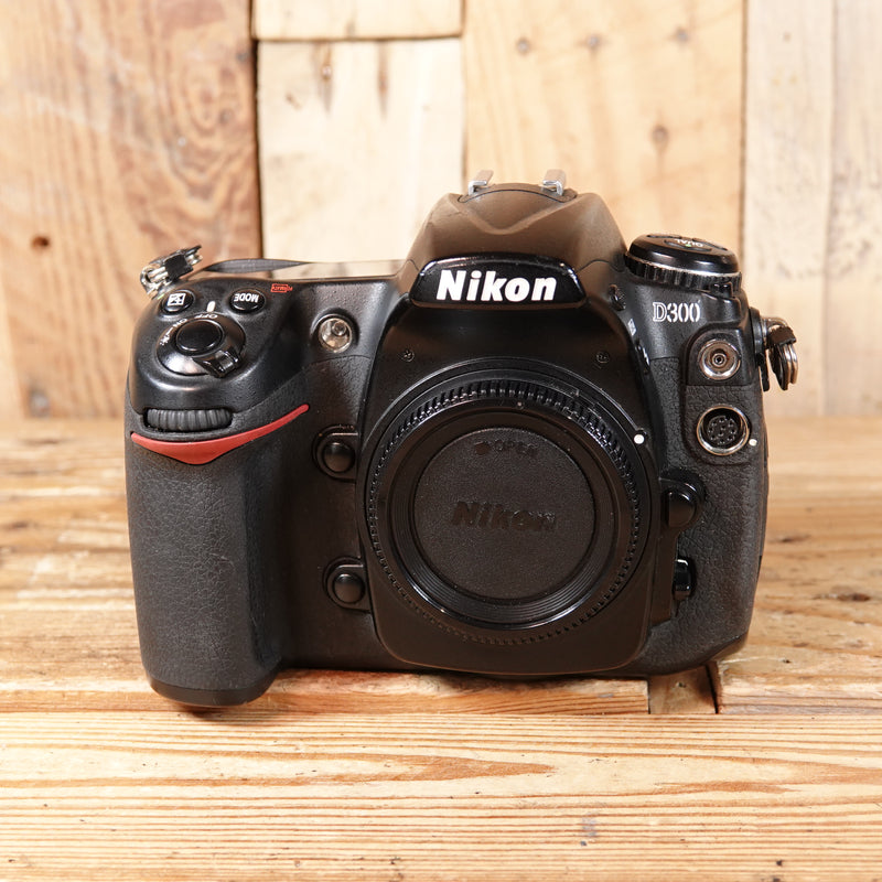 Used Nikon D300 Digital SLR Camera Body