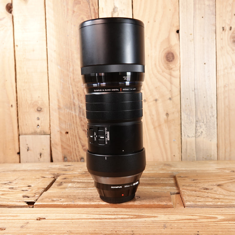 Used Olympus M.Zuiko 300mm F4 ED IS Pro Lens