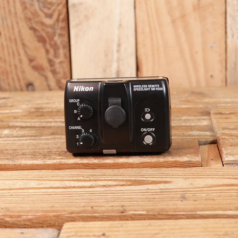 Used Nikon SB-R200 Flash