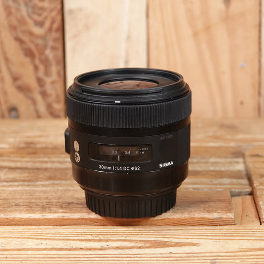 Used Sigma 30mm F1.4 Art DC HSM Lens Canon