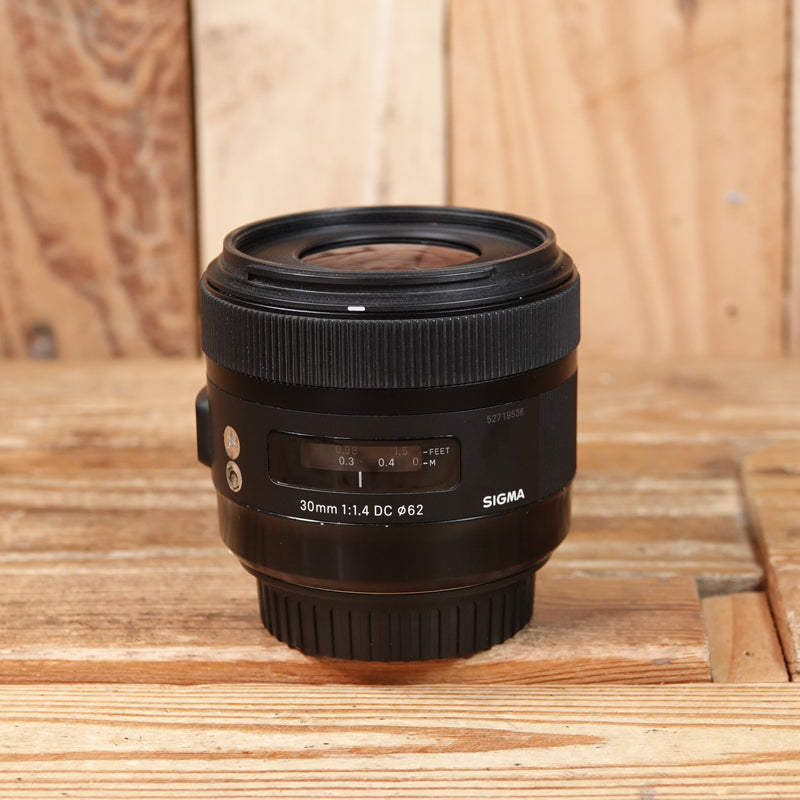 Used Sigma 30mm F1.4 Art DC HSM Lens Canon