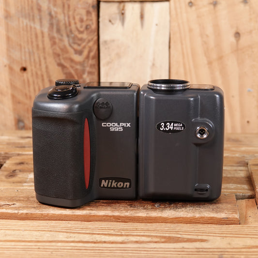 Used Nikon Coolpix 995 Digital Compact Camera