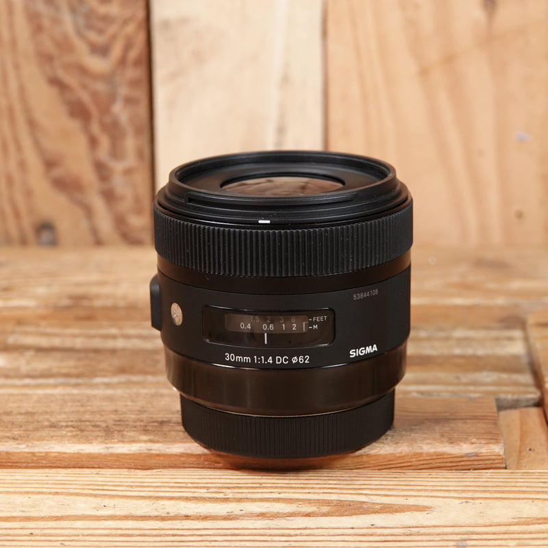 Used Sigma 30mm F1.4 Art DC HSM Lens Canon
