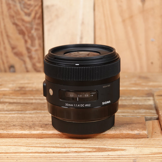 Used Sigma 30mm F1.4 Art DC HSM Lens Canon