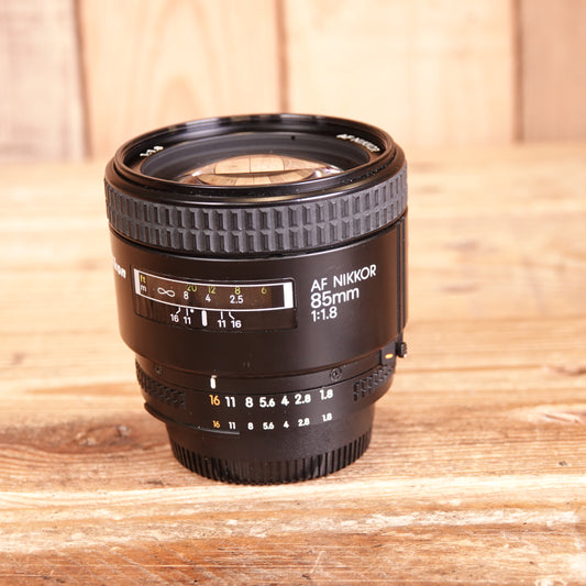 Used Nikon AF 85mm F1.8 Lens