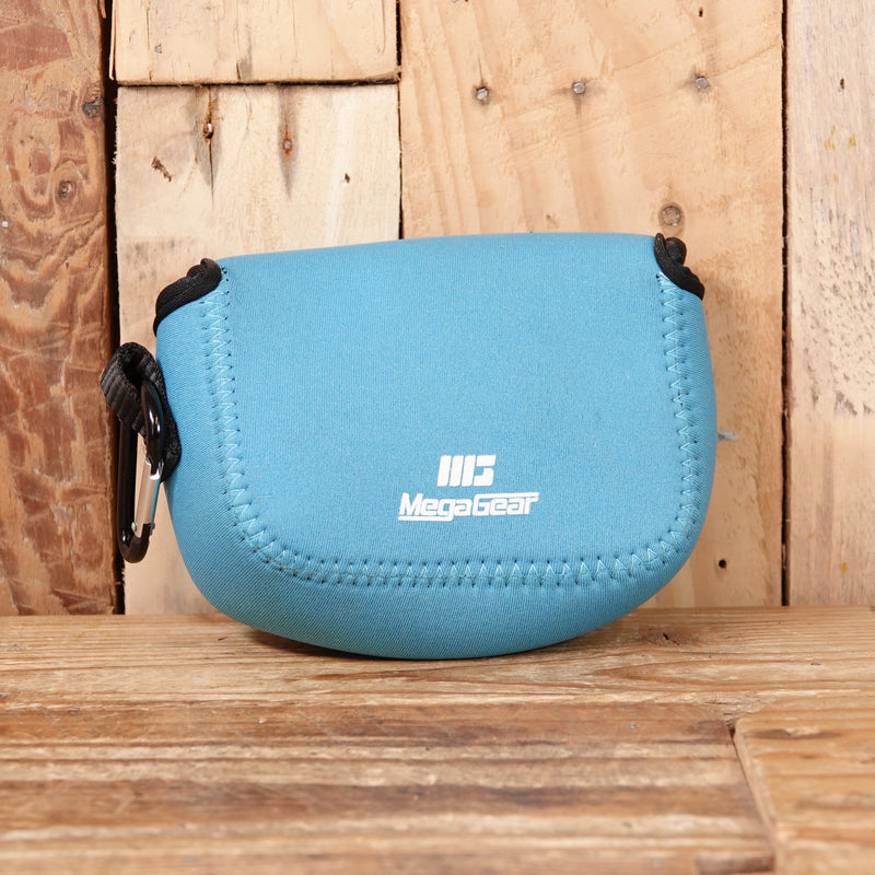 Used MegaGear Ultralight Neoprene Camera Case Size 13x10x5 cm