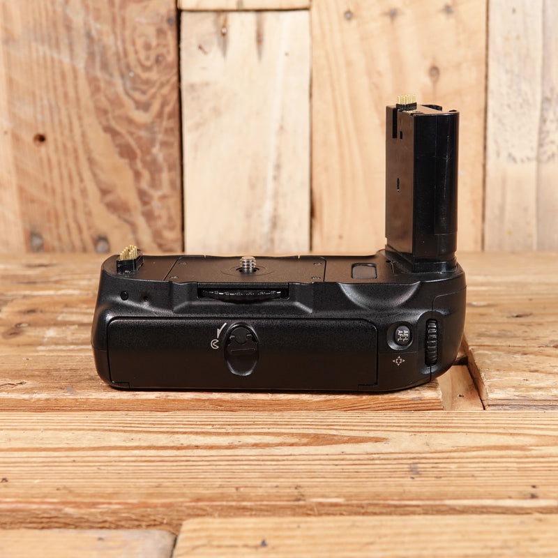 Used Nikon MB-D100 Battery Grip for D100