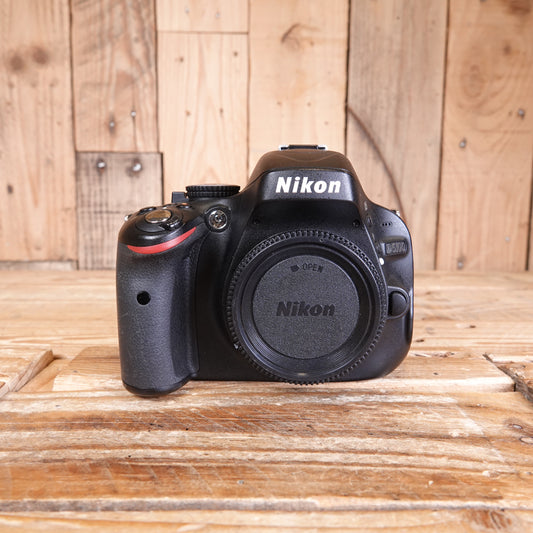 Used Nikon D5100 Digital SLR Body