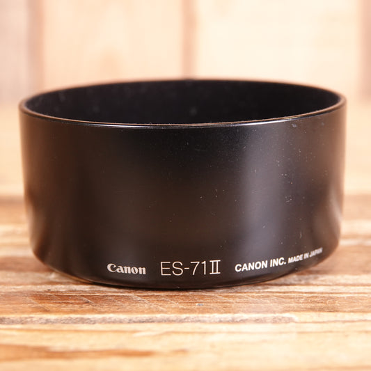 Used Canon ES-71II Lens Hood