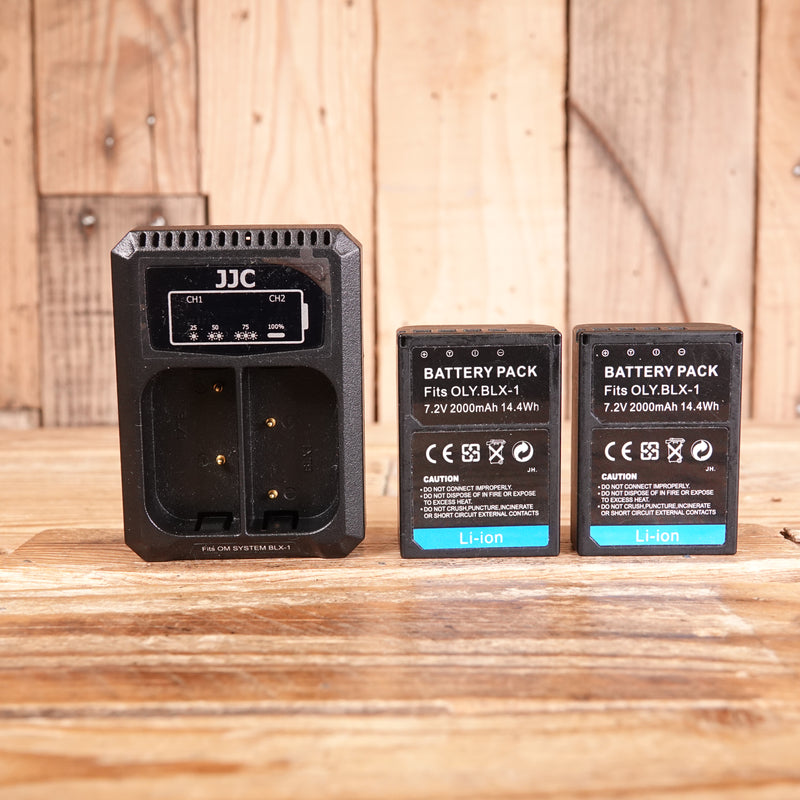 Used JJC BLX-1 USB Charger Set