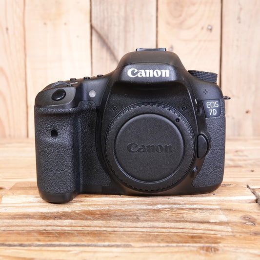 Used Canon EOS 7D DSLR Camera Body