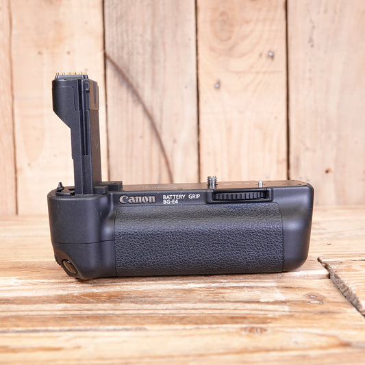 Used Canon BG-E4 Battery Grip