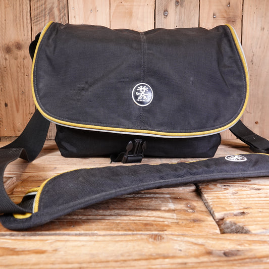 Used Crumpler Muffin top 7500 Bag