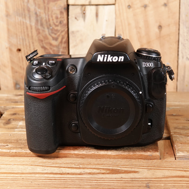 Used Nikon D300 Digital SLR Camera Body