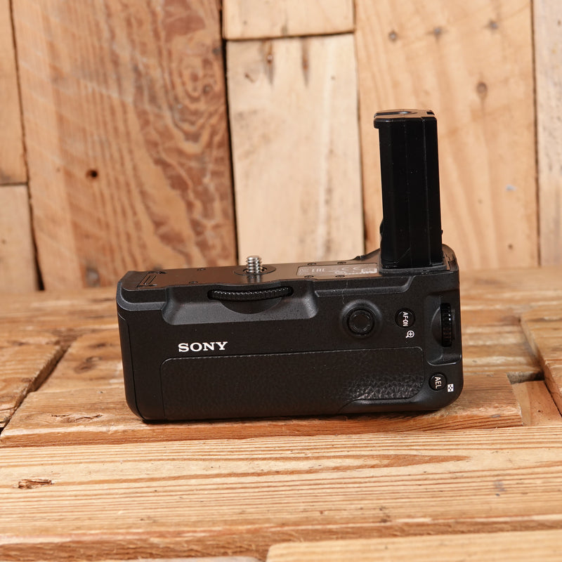 Used Sony VG-C3EM Grip for A9 , A7 III and A7R III
