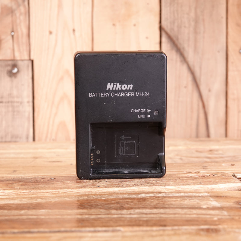 Used Nikon MH-24 US 2-Pin Charger (Designed for American Market)