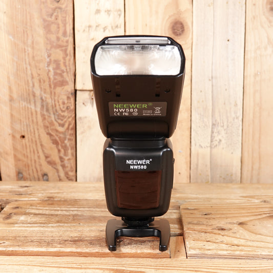 Used Neewer NW580 Flash