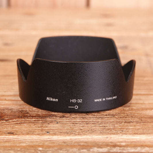 Used Genuine Nikon HB-32 Lens Hood for AF-S 18-70mm & 18-135mm DX Lenses