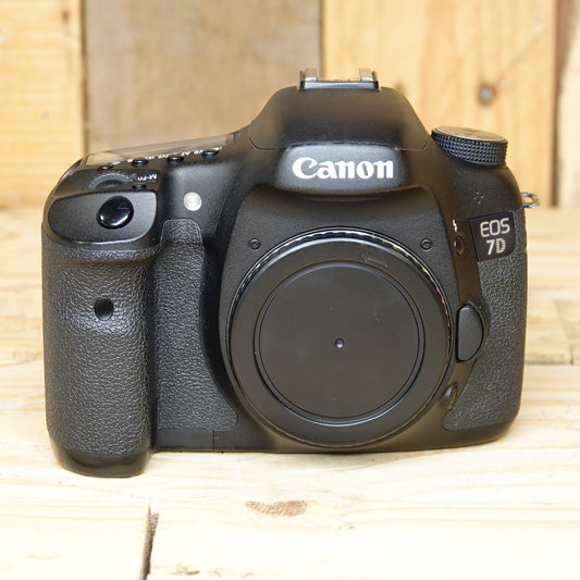 Used Canon EOS 7D DSLR Camera Body