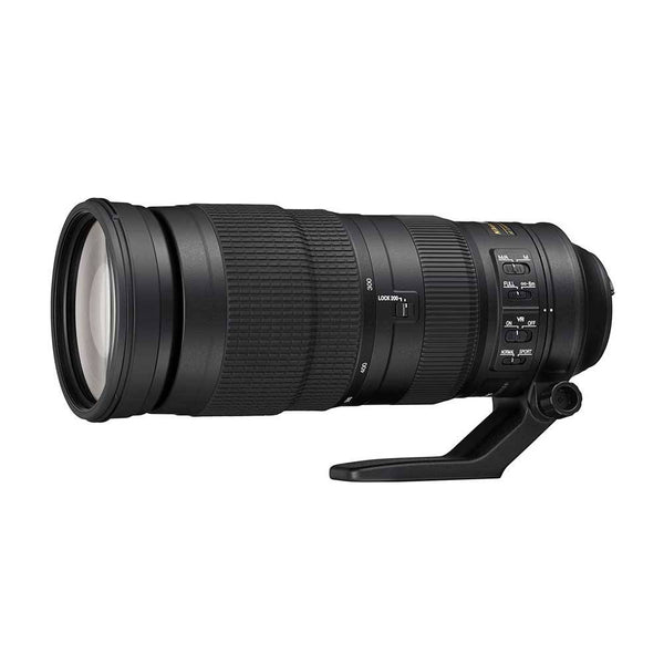 ニコン　AF-S NIKKOR 200-500mm F5.6 ED VR Nikon AF-S NIKKOR 200-500mm f/5.6E ED VR Super telephoto zoom lens