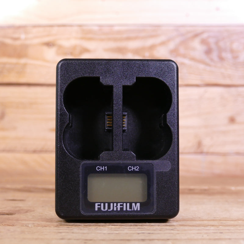 Used Fujifilm Dual Battery Charger BC-W235