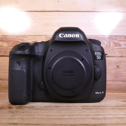 Used Canon EOS 5D Mark III Digital SLR Camera Body