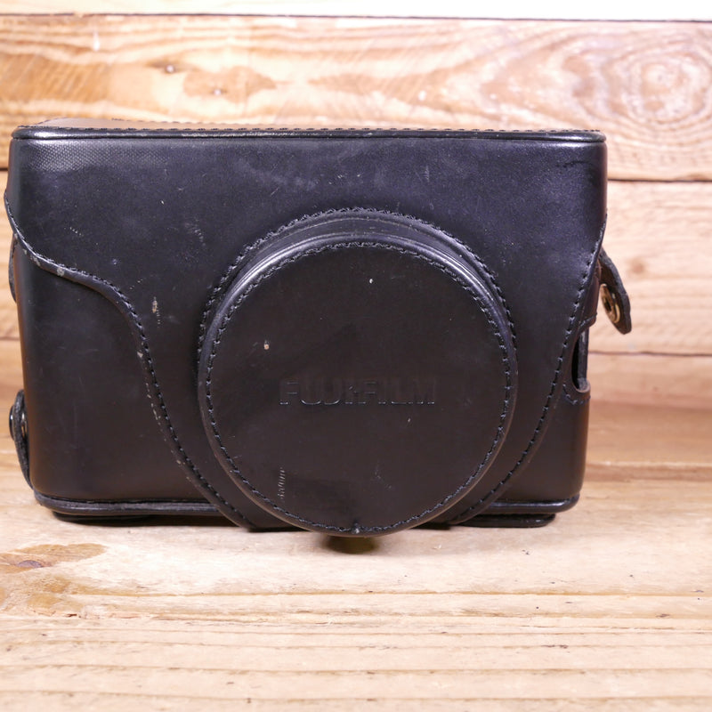 Used Fujifilm X100 Black Leather case LC-X100