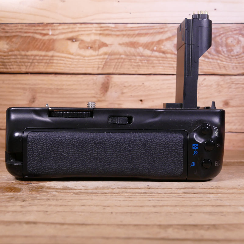 Used Meike MK-5D Mark II Battery Grip