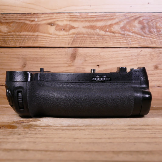Used Nikon MB-D18 Multi Power Battery Pack for D850