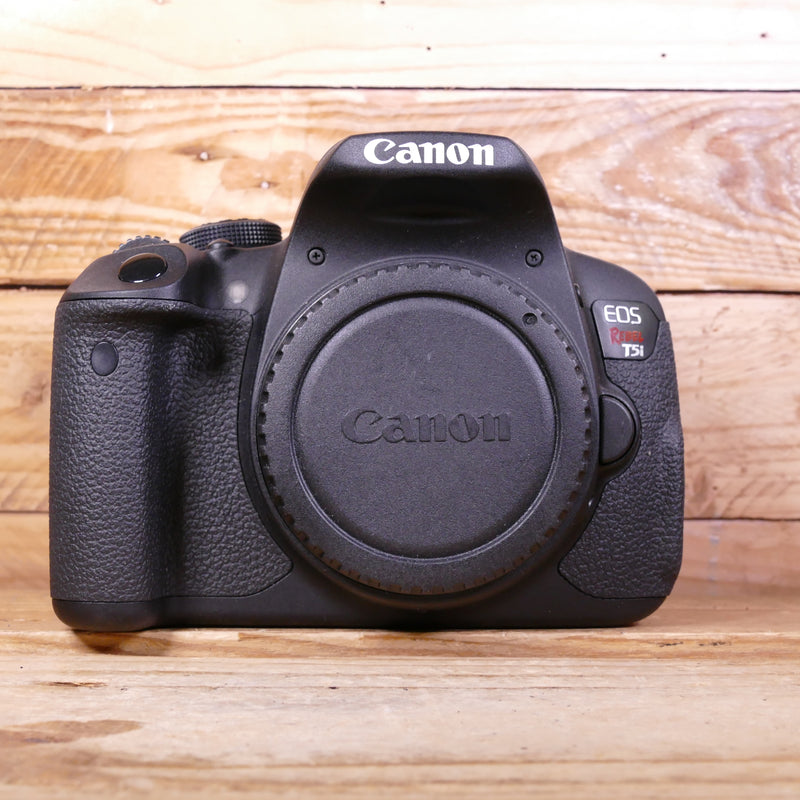 Used Canon EOS Rebel T5i (700D) DSLR Camera Body