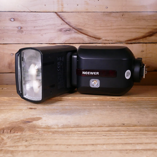 Used Neewer Z880 TTl Flash - Nikon Fit