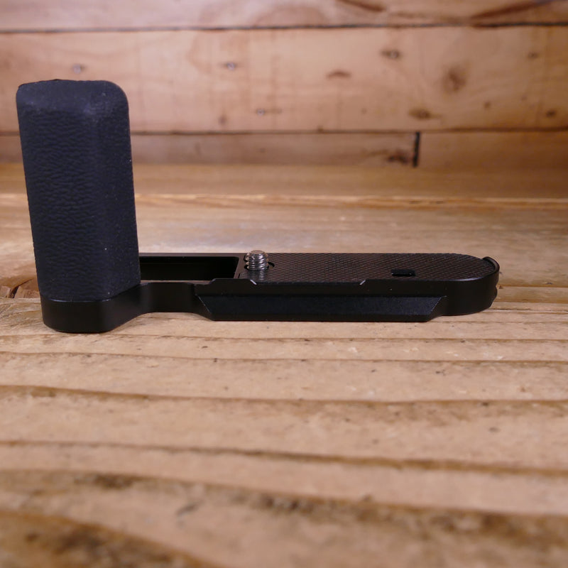 Used JJC HG-DLUX8 L-Shaped Hand Grip for Leica D-Lux 8