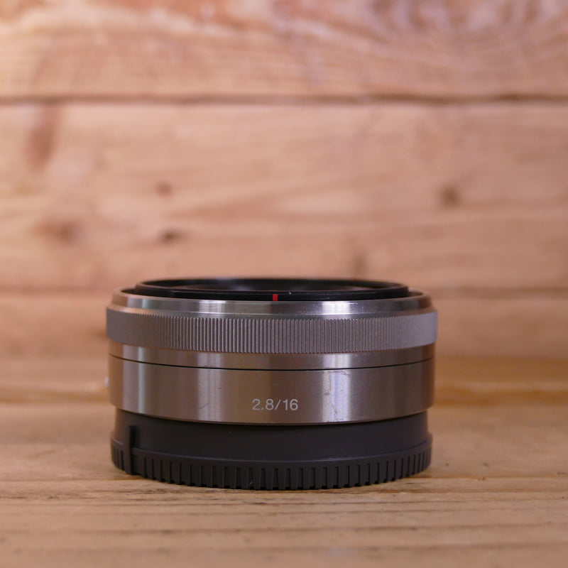 Used Sony E 16mm F2.8 Silver Pancake Lens