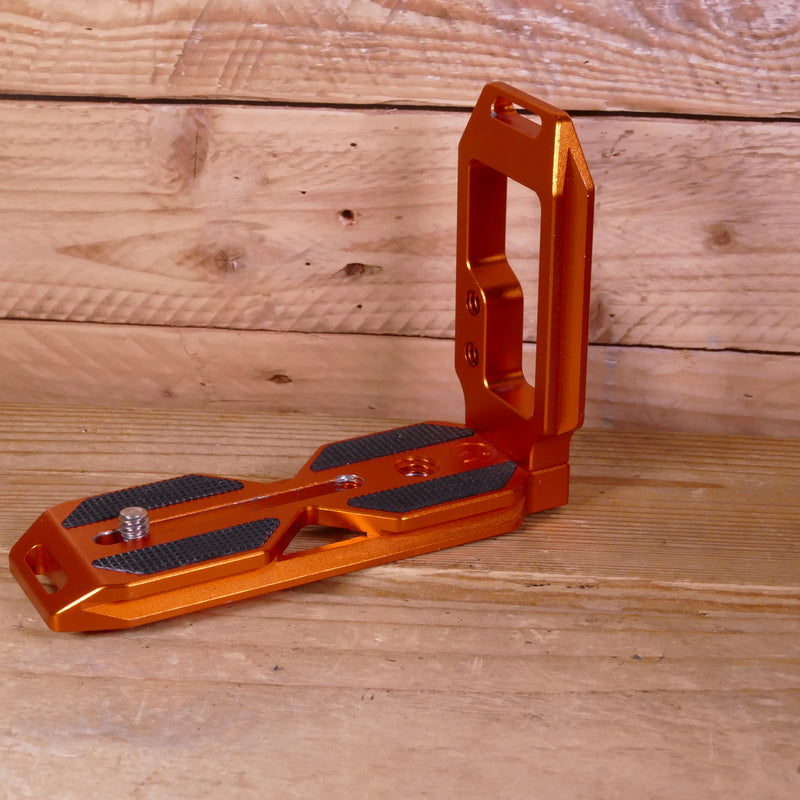 Used 3 Legged Thing QR11 Copper 2.0 Universal L Bracket