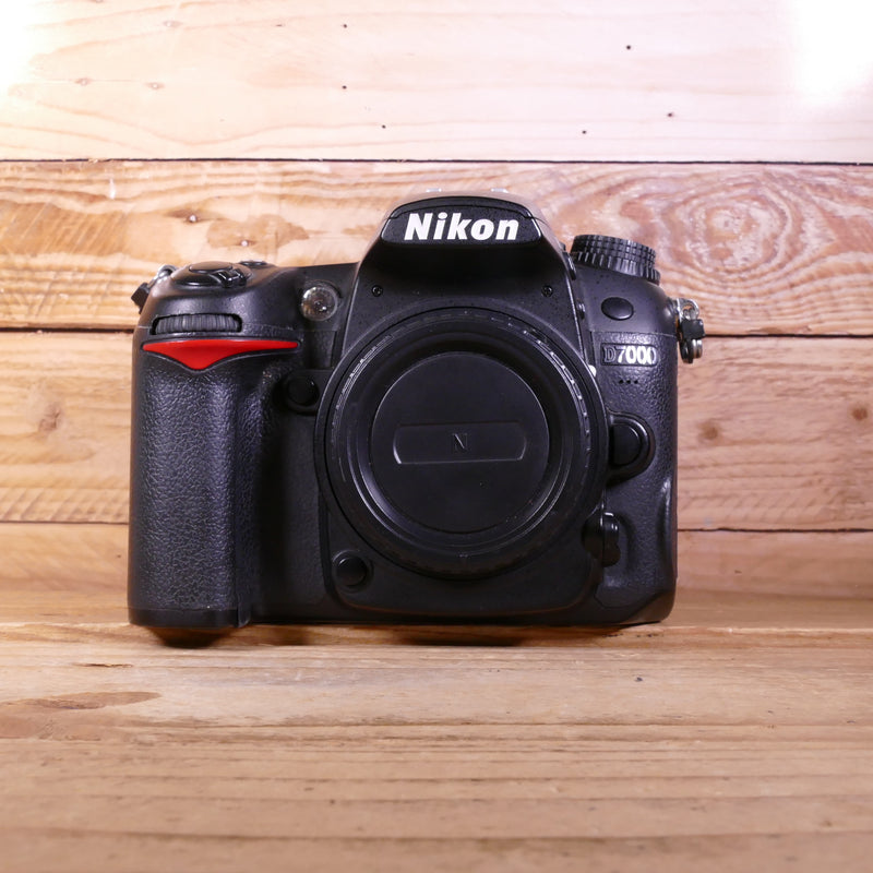 Used Nikon D7000 DSLR Camera Body