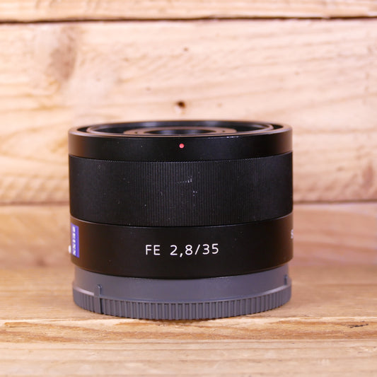 Used Sony FE 35mm F2.8 Carl Zeiss Lens