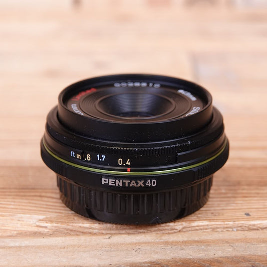 Used Pentax AF 40mm F2.8 LIMITED SMC DA Pancake Lens