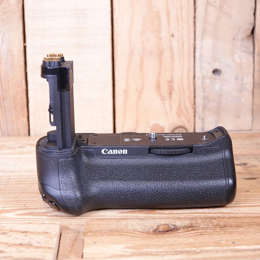 Used Canon BG-E16 Battery Grip for EOS 7D Mark II